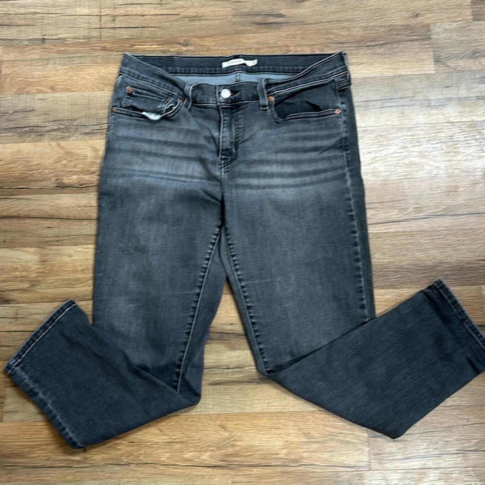 Levi’s boyfriend jeans